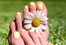Explore Trendy Press-On Toenails for Any Season