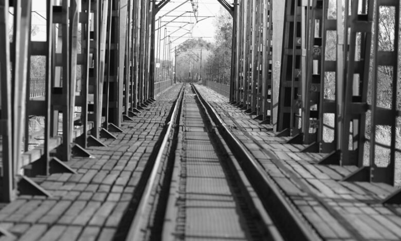 radiant market track beam